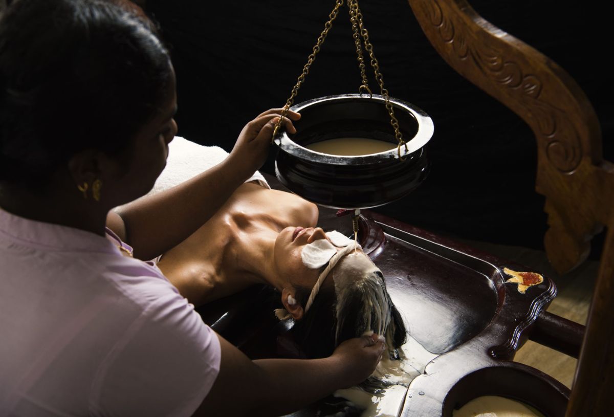 Nirvana Abhyangam: Deep Tissue Fusion + Steam